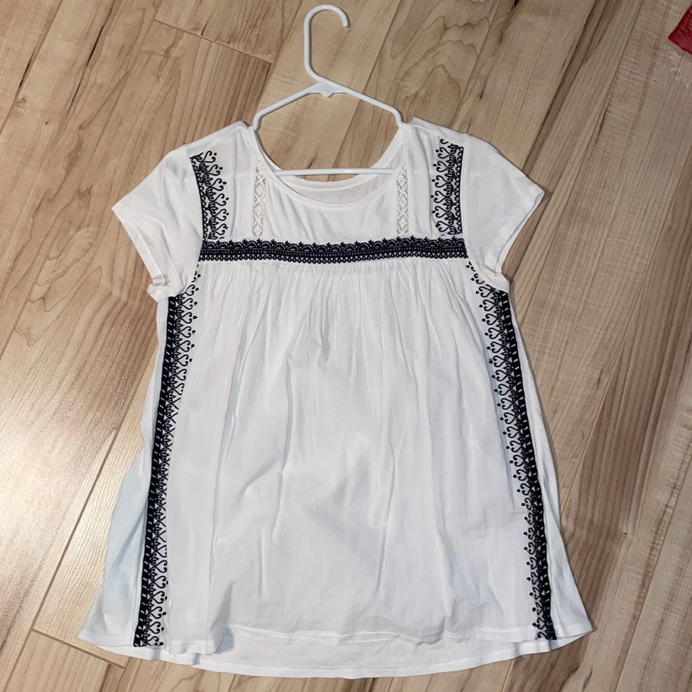 Ann Taylor Loft White with Embroidery Tee